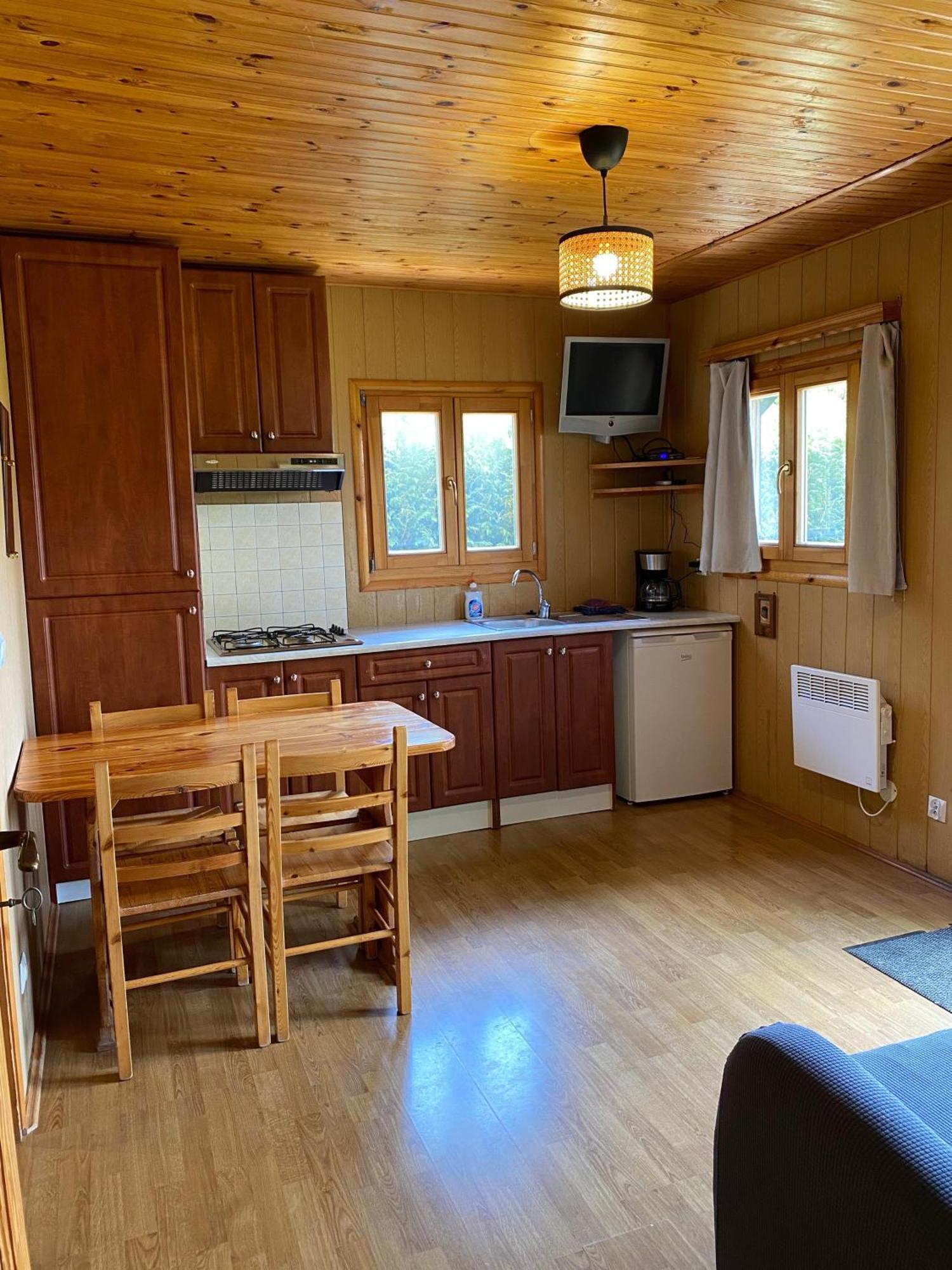 Camping-Chalets La Faviere Lac des Rouges Truites Exteriér fotografie